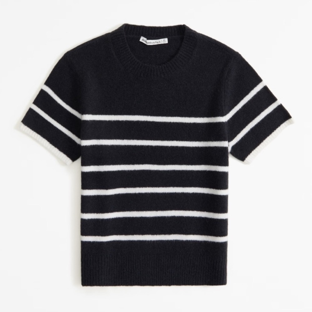 Abercrombie & Fitch Crew sweater tee black white striped SMALL NWT